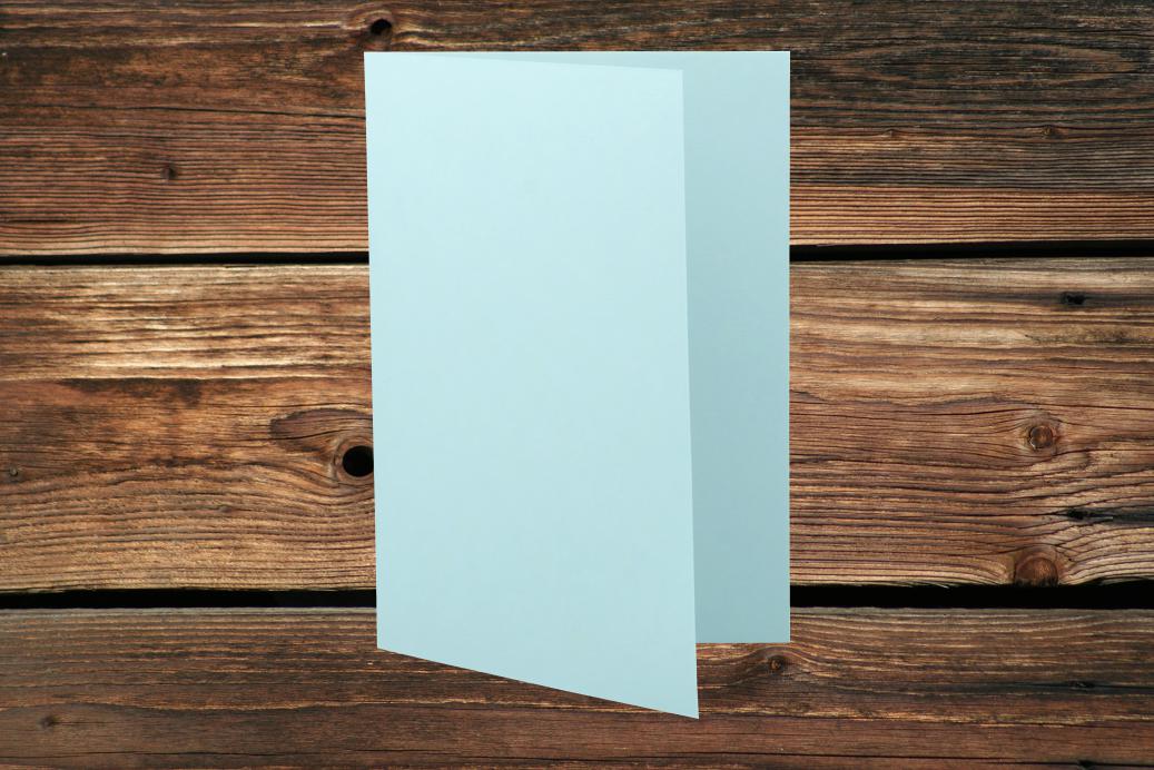 Klappkarten 110/220x170 mm hochdoppelt Hellblau 230 g/qm